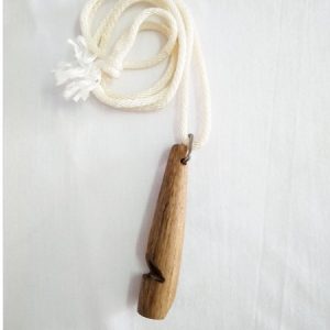 Σφυρίχτρα σκύλου ξύλινη 7cm